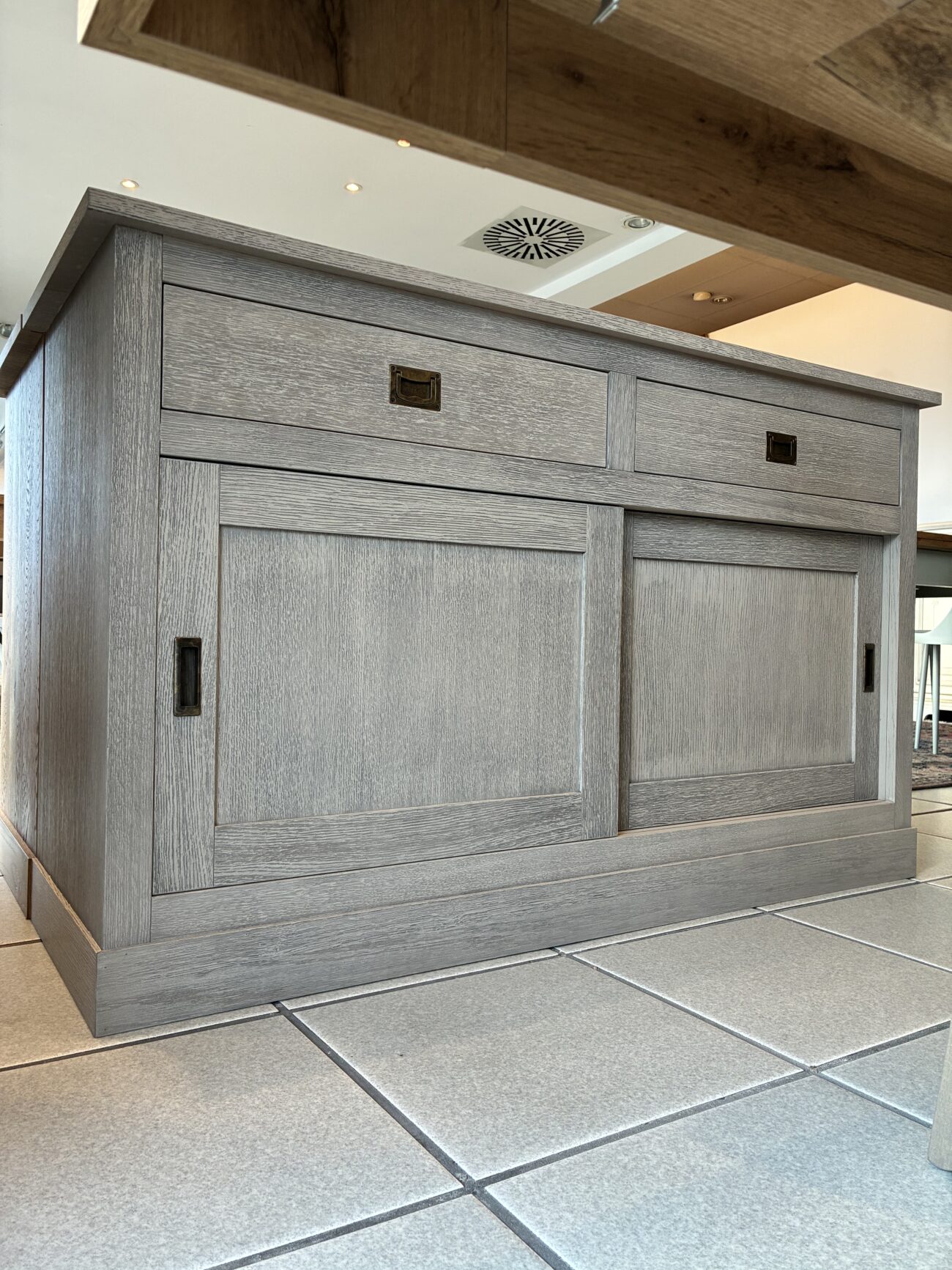 Credenza ante scorrevoli