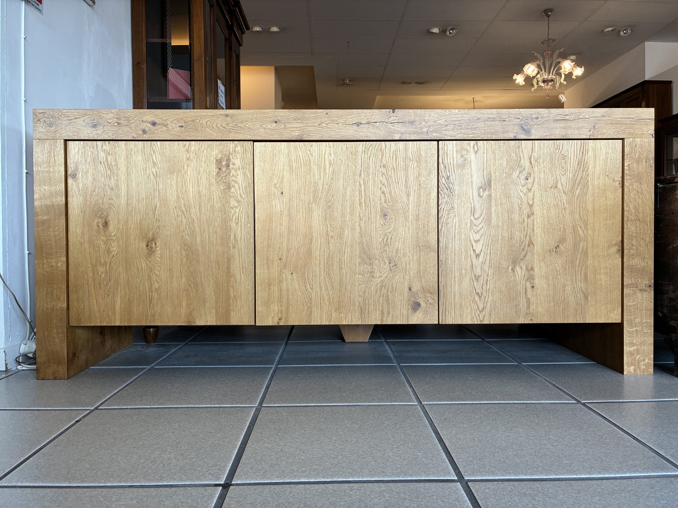 Credenza minimalista